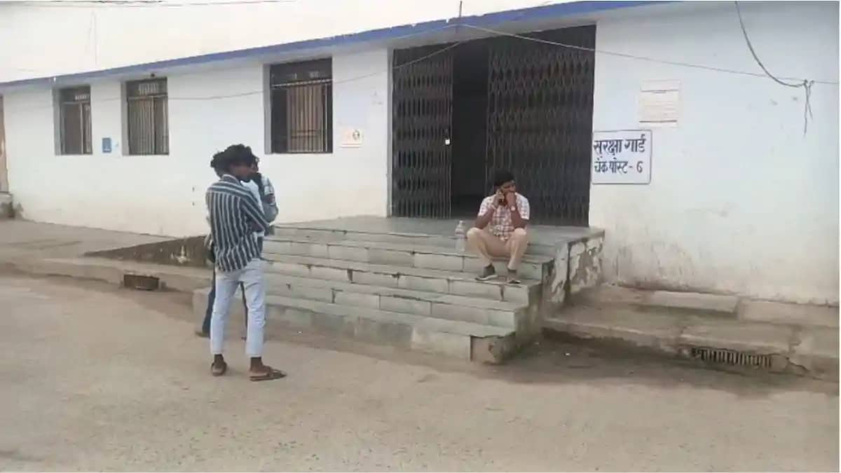किराए के मकान में फंदे से झूलता मिला शिक्षिका का शव, इलाके म किराए के मकान में फंदे से झूलता मिला शिक्षिका का शव, इलाके म