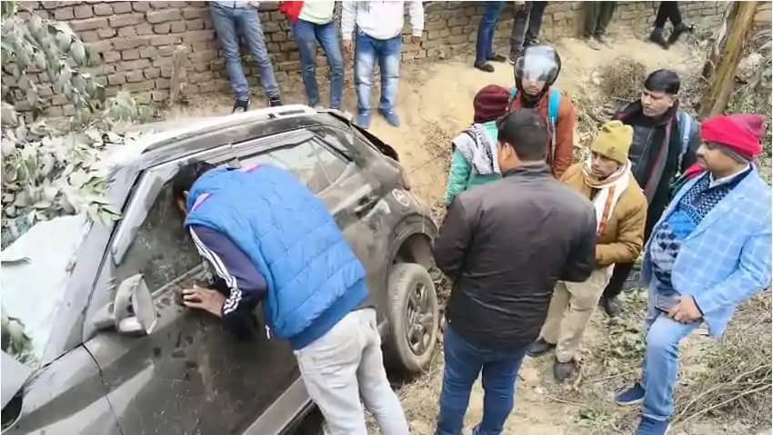 ट्रक और वर्ना कार की भीषण भिड़ंत: मधेपुरा के दो युवक गंभीर र ट्रक और वर्ना कार की भीषण भिड़ंत: मधेपुरा के दो युवक गंभीर र