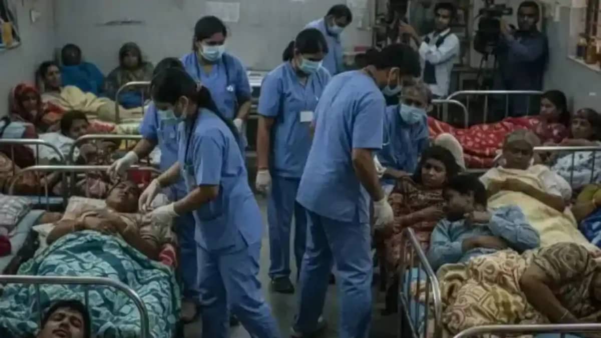 इंदौर शर्मसार! स्वच्छता का तमगा सीने पर और जनता को पिला रहे इंदौर शर्मसार! स्वच्छता का तमगा सीने पर और जनता को पिला रहे