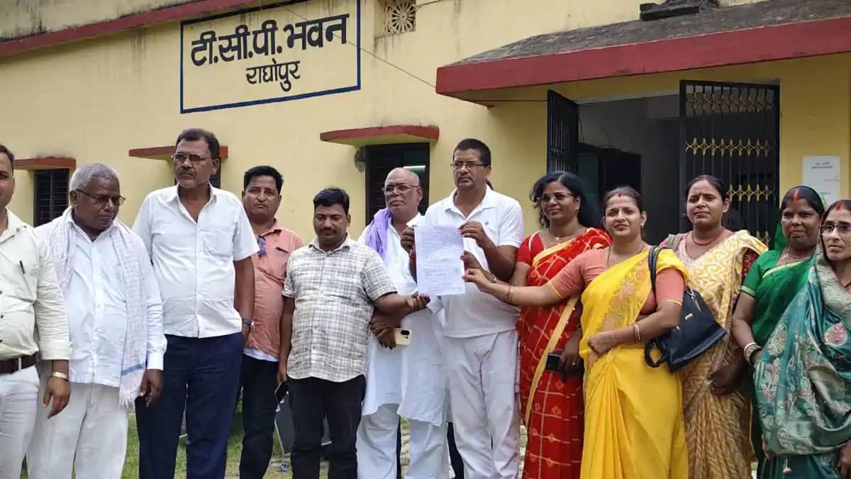 मुखिया का OSR नीति पर विरोध, कहा- पहले पंचायतों को आर्थिक रू मुखिया का OSR नीति पर विरोध, कहा- पहले पंचायतों को आर्थिक रू