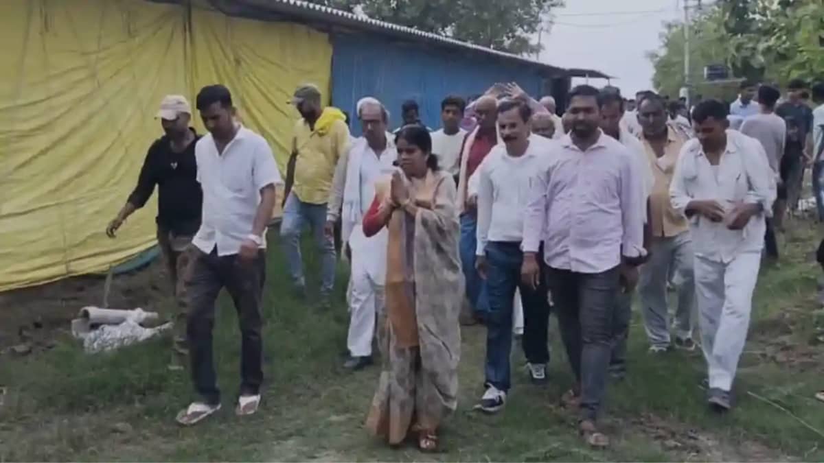 Bihar Politics : चुनाव से पहले मोहनिया में गरमाया सियासी पार Bihar Politics : चुनाव से पहले मोहनिया में गरमाया सियासी पार