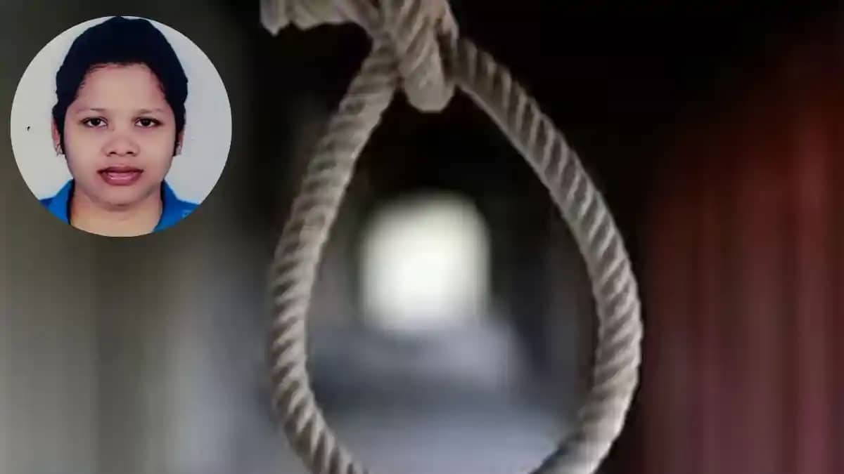 महिला एग्जीक्यूटिव असिस्टेंट महिला एग्जीक्यूटिव असिस्टेंट