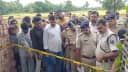 Bihar Crime: बेखौफ अपराधियों ने पुजारी को मारी गोली, सड़क किनारे ईंटों के ढेर के पास मिला शव Bihar Crime: बेखौफ अपराधियों ने पुजारी को मारी गोली, सड़क किनारे ईंटों के ढेर के पास मिला शव