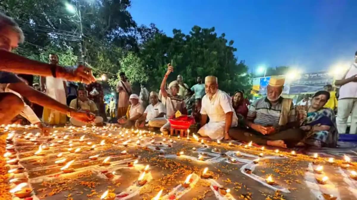 Pitru Paksha: पितृ पक्ष मेला हो रहा है समाप्त, आज मनेगी पितर Pitru Paksha: पितृ पक्ष मेला हो रहा है समाप्त, आज मनेगी पितर