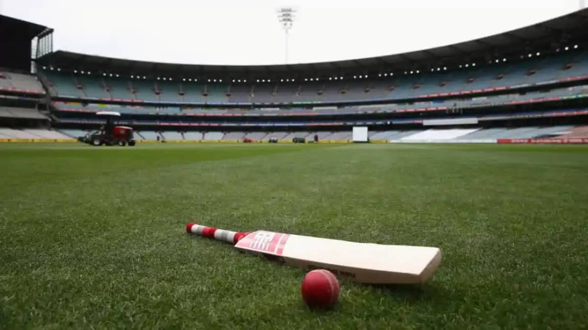 क्रिकेटर क्रिकेटर