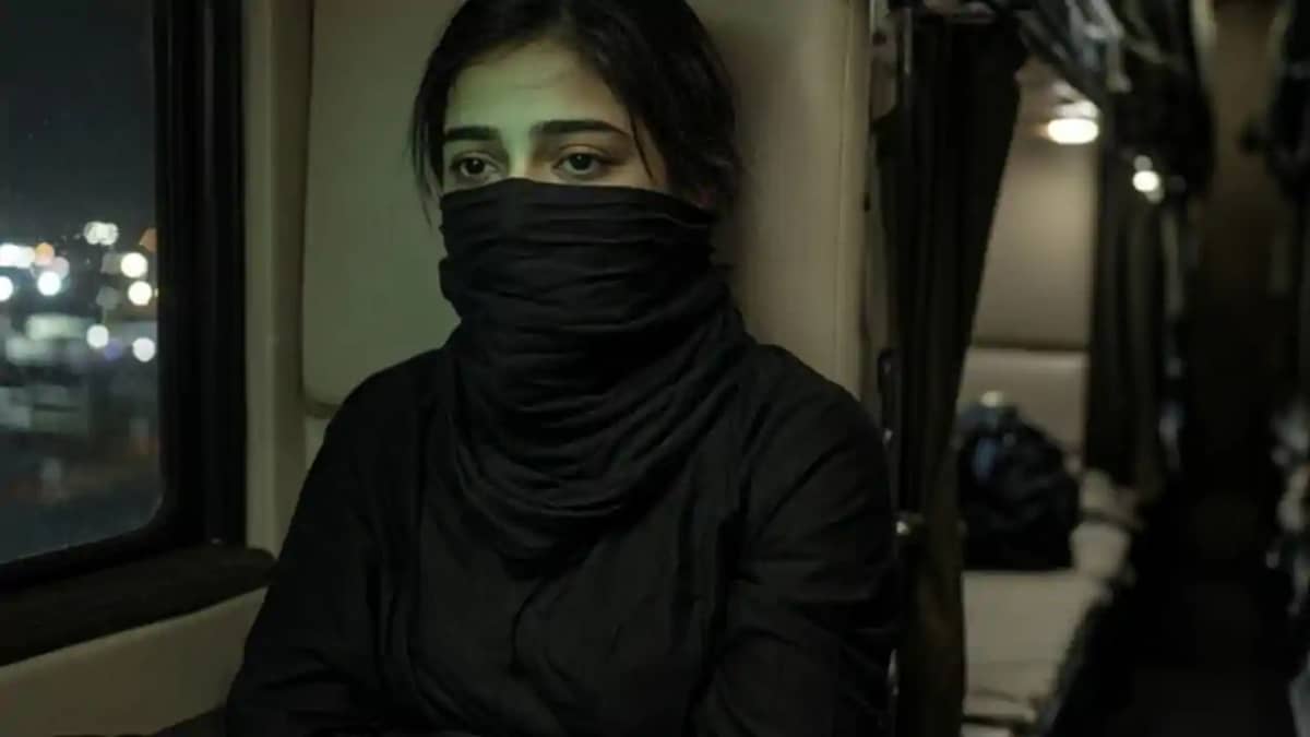 Delhi Student Raped in Moving Sleeper Bus Two Accused Arrest Delhi Student Raped in Moving Sleeper Bus Two Accused Arrest