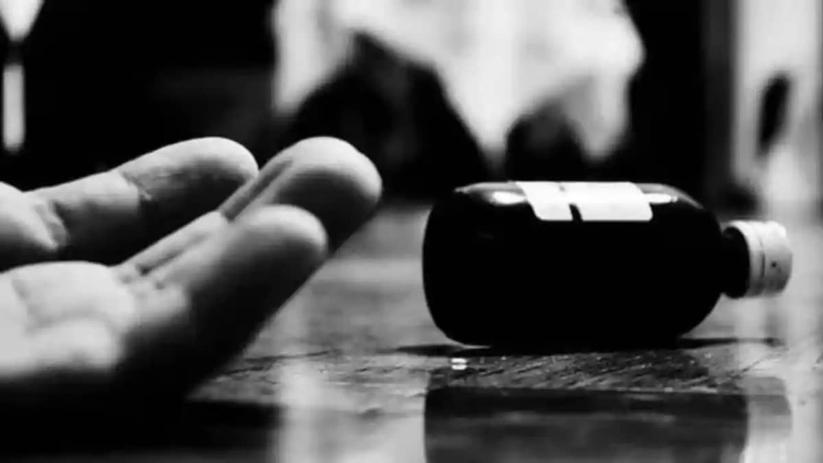 Bihar News : शेखपुरा में नाबालिग प्रेमिका ने थाने में किया ह Bihar News : शेखपुरा में नाबालिग प्रेमिका ने थाने में किया ह