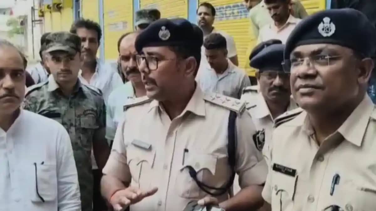 Bihar Crime News : औरंगाबाद में दिनदहाड़े बदमाशों ने युवक को Bihar Crime News : औरंगाबाद में दिनदहाड़े बदमाशों ने युवक को